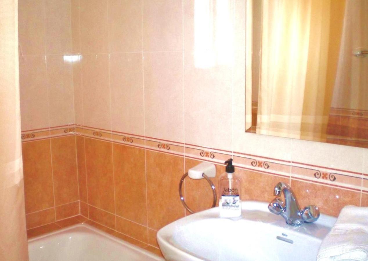 Peperent Casa Pino Villa Нерха Екстериор снимка