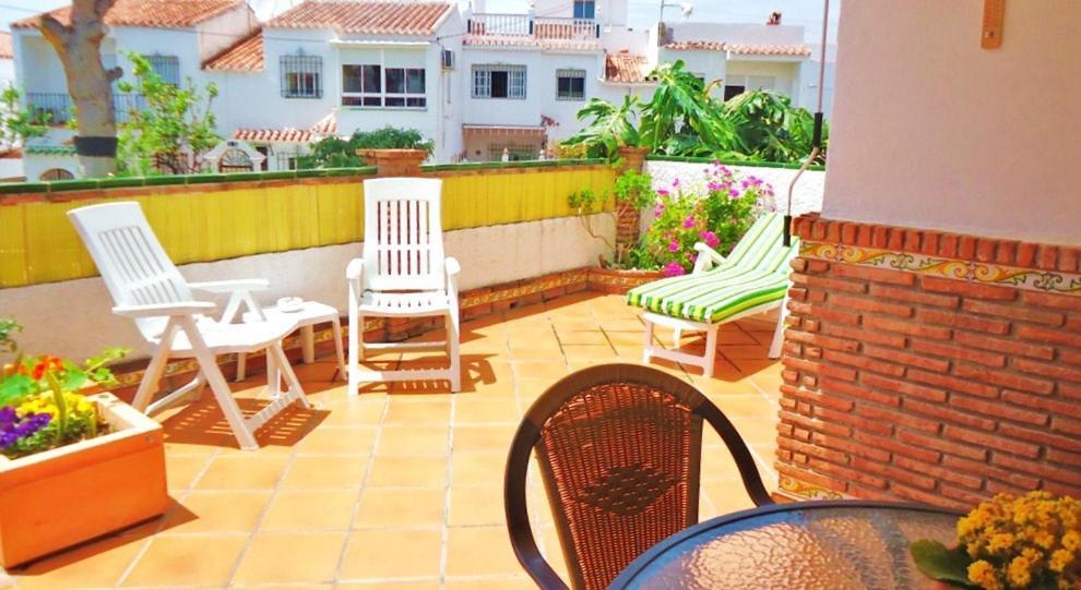 Peperent Casa Pino Villa Нерха Екстериор снимка