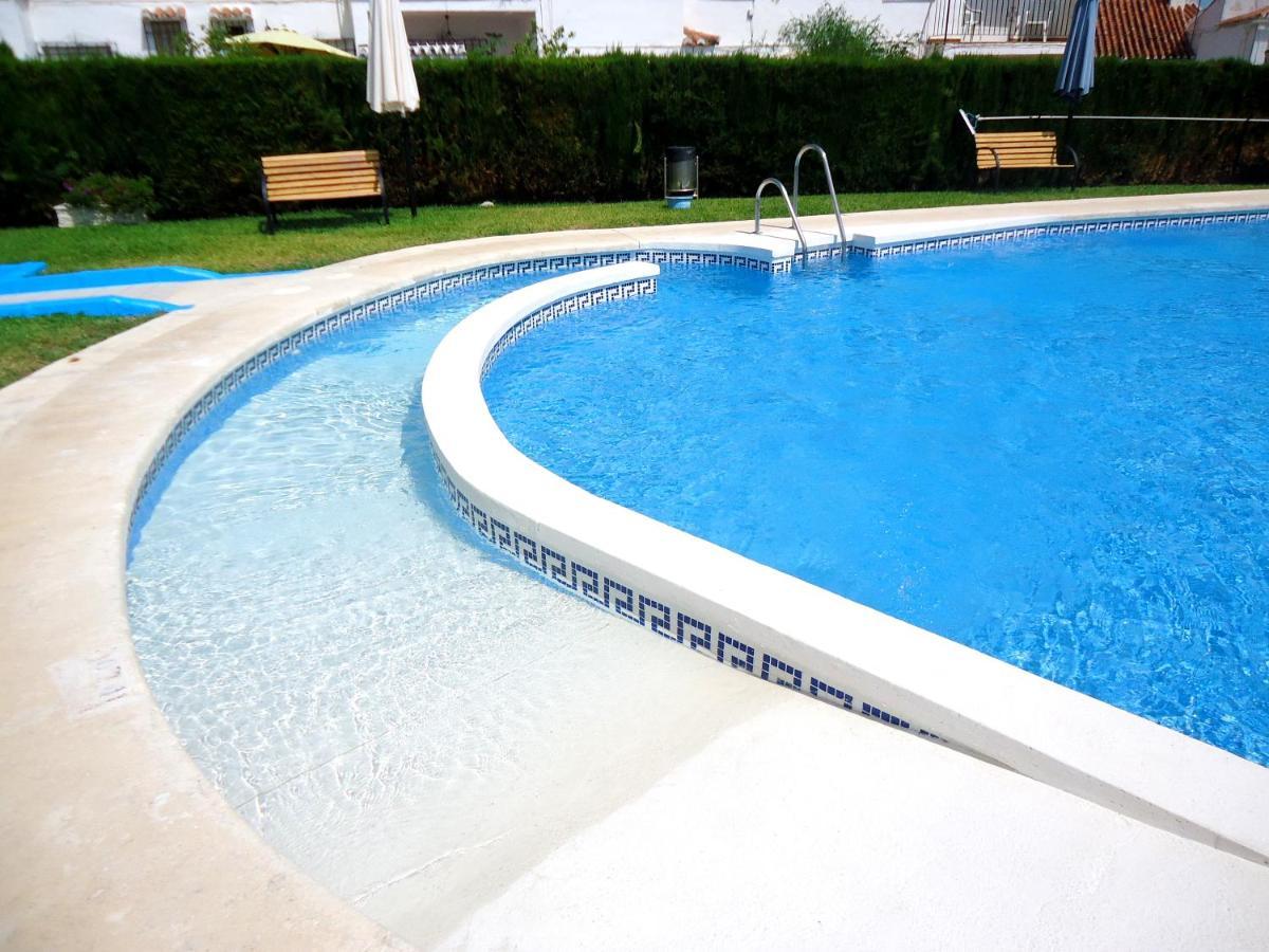 Peperent Casa Pino Villa Нерха Екстериор снимка