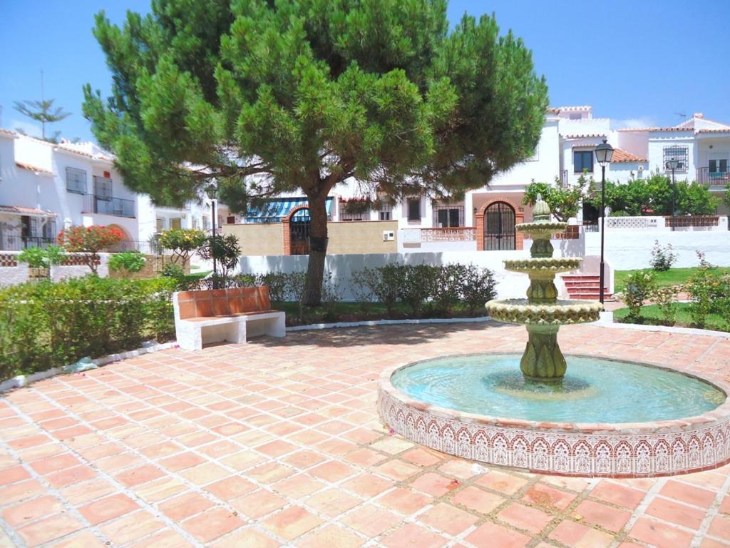 Peperent Casa Pino Villa Нерха Екстериор снимка