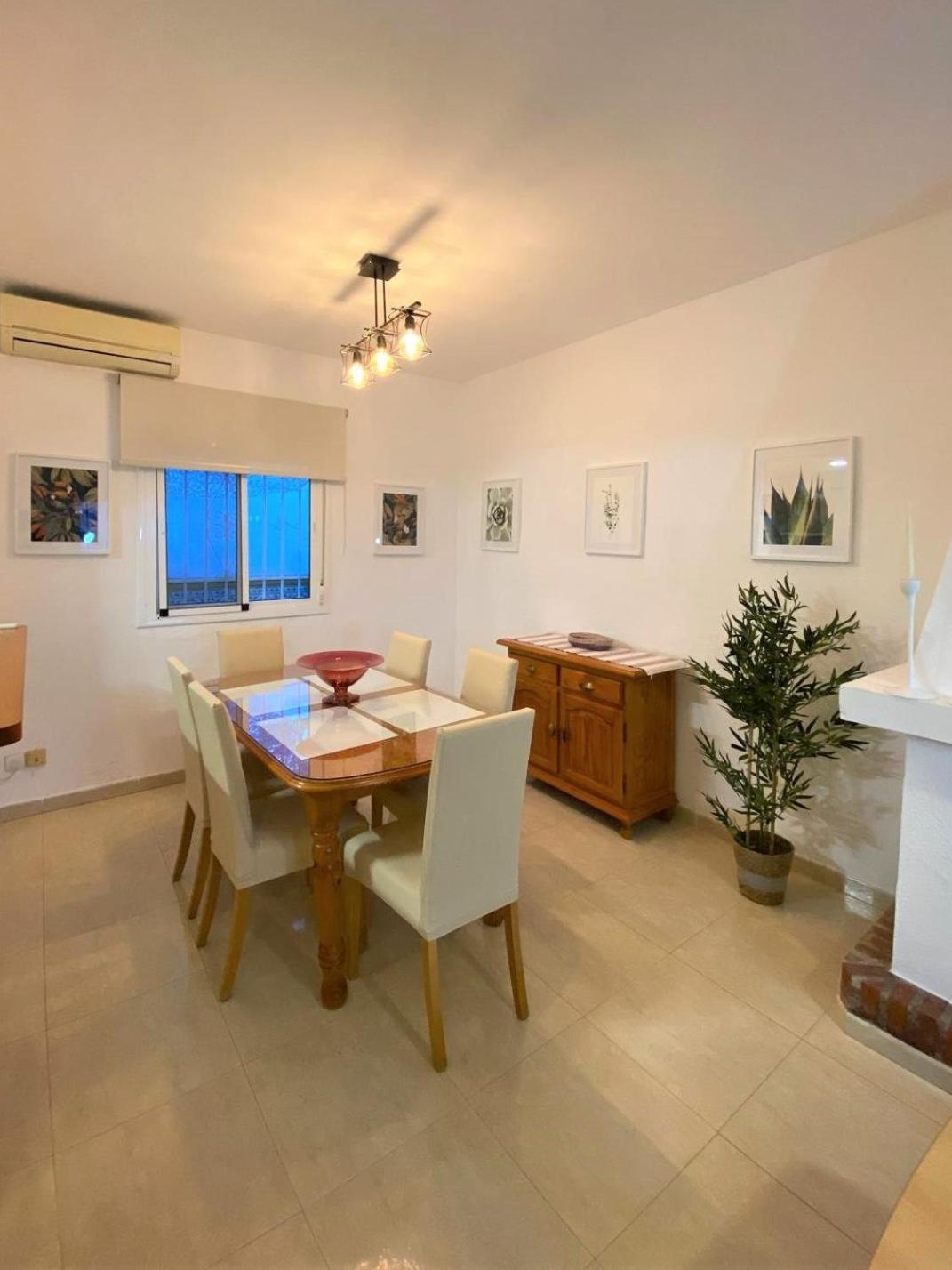 Peperent Casa Pino Villa Нерха Екстериор снимка