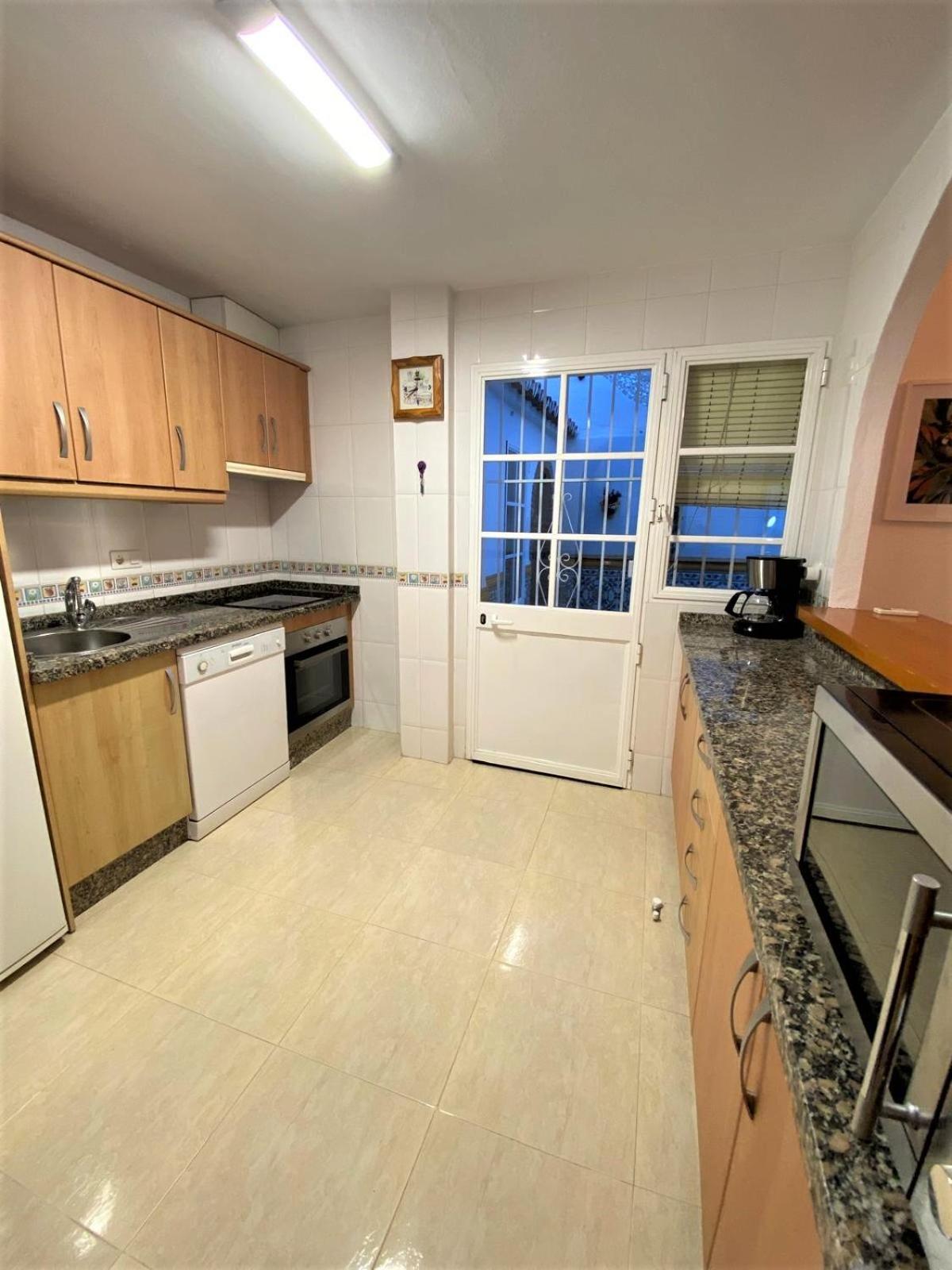Peperent Casa Pino Villa Нерха Екстериор снимка